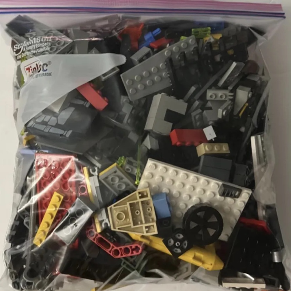 3/$20 LEGO 1 Gallon Size Plastic Bag Full Over 2 pounds Random Bricks & Pieces